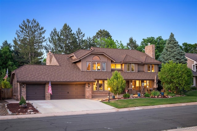 view of front of property featuring a front yard