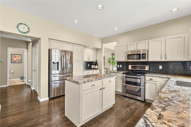 18947 E Saratoga Cir, Aurora, CO 80015 - photo 9