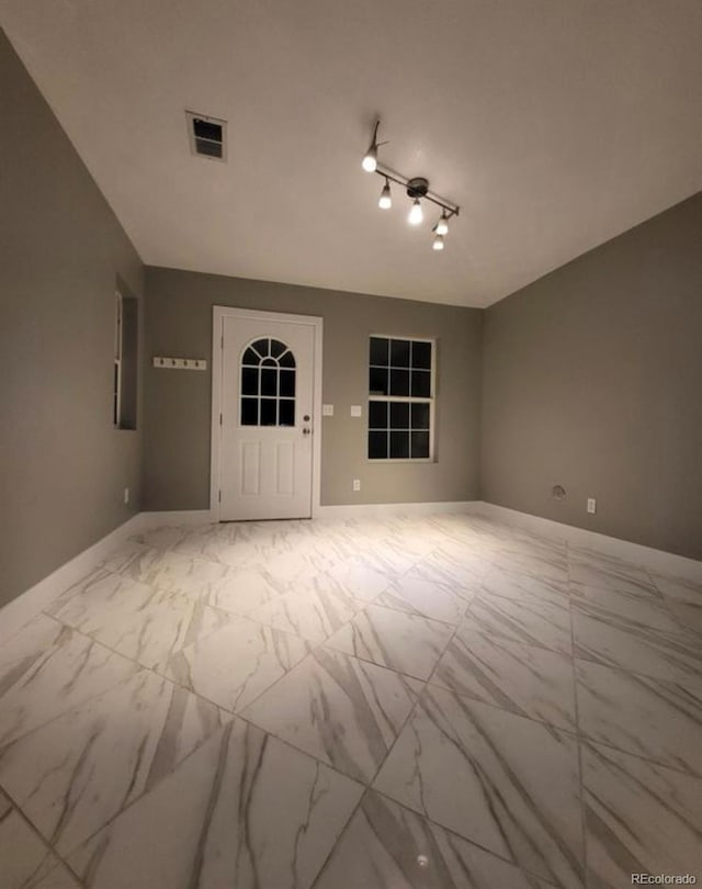 5570 Halifax St, Denver, CO 80249 - photo 9