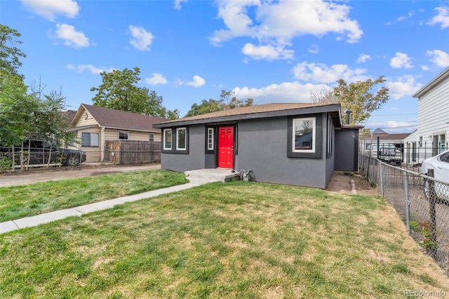 view of front of house with a front yard