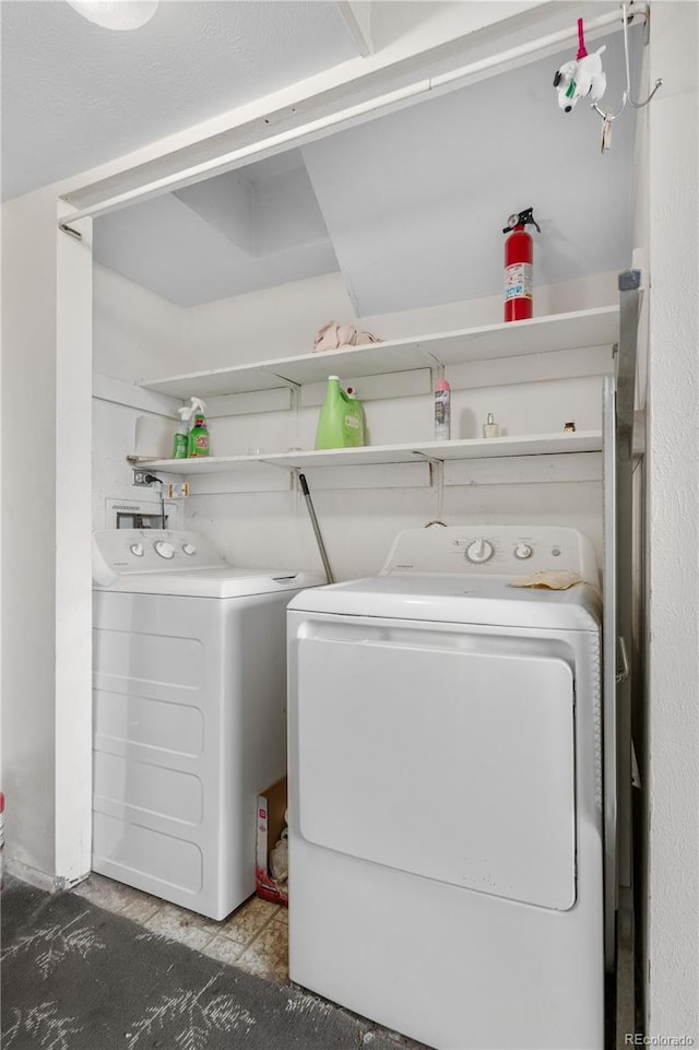 10463 Kipling Ct, Broomfield, CO 80021 - laundry room featuring separate washer and dryer