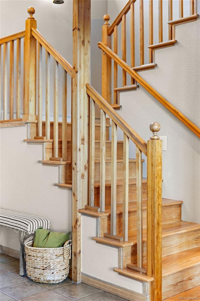 30717 Conifer Mountain Dr, Conifer, CO 80433 - view of staircase