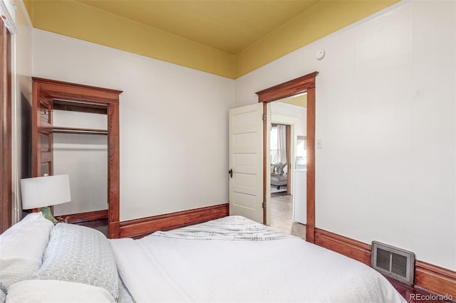 bedroom featuring a closet