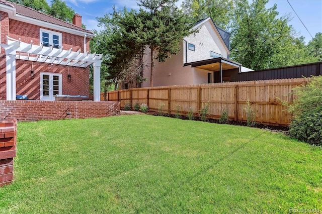 view of yard featuring a pergola