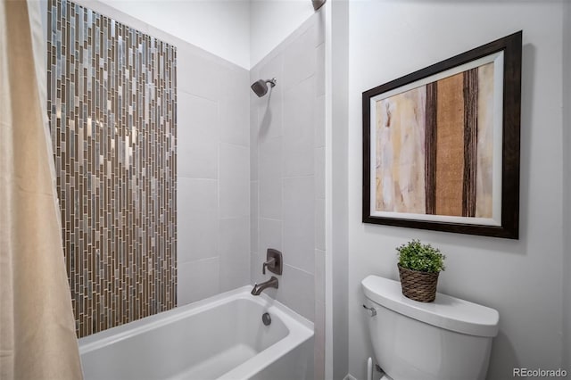 23615 E Del Norte Pl, Aurora, CO 80016 - bathroom with toilet and shower / tub combo with curtain