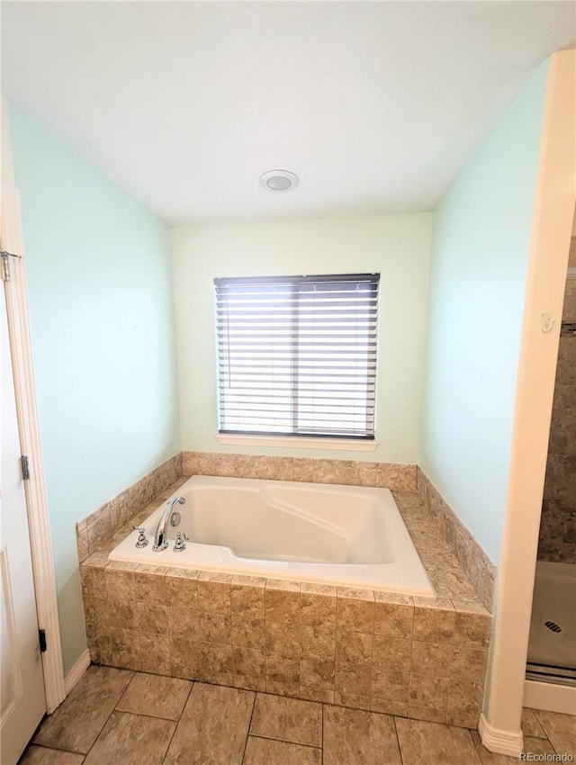 7958 Lightwood Way, Colorado Springs, CO 80908 - bathroom with a bath