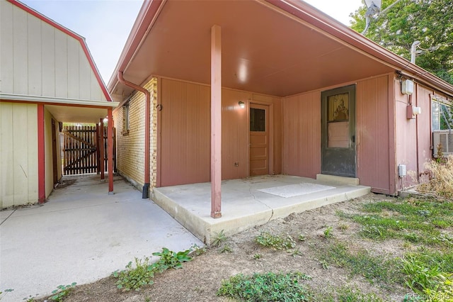 12576 W 7th Ave, Lakewood, CO 80401 - view of patio / terrace with a gate