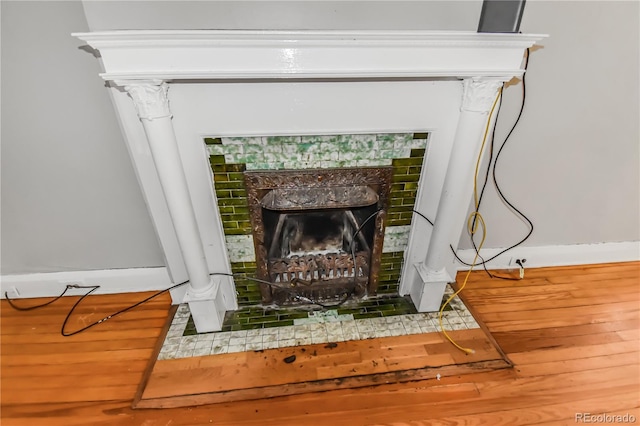 room details featuring a fireplace