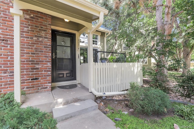 2021 S Hannibal Way Unit F, Aurora, CO 80013 - entrance to property featuring brick siding