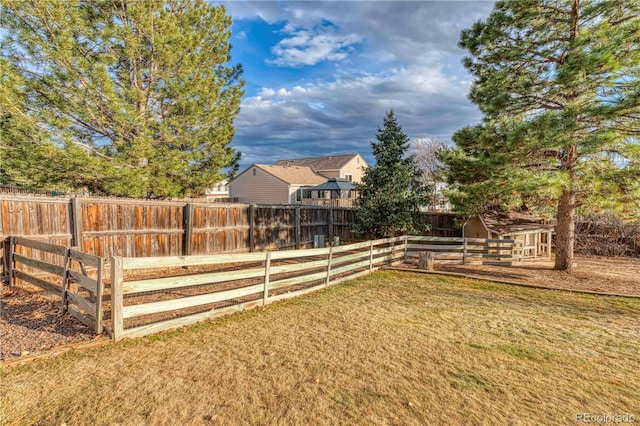 view of yard featuring fence