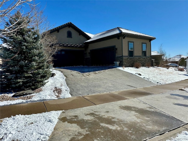 view of front of house featuring a garage