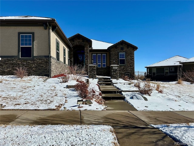 view of front of property