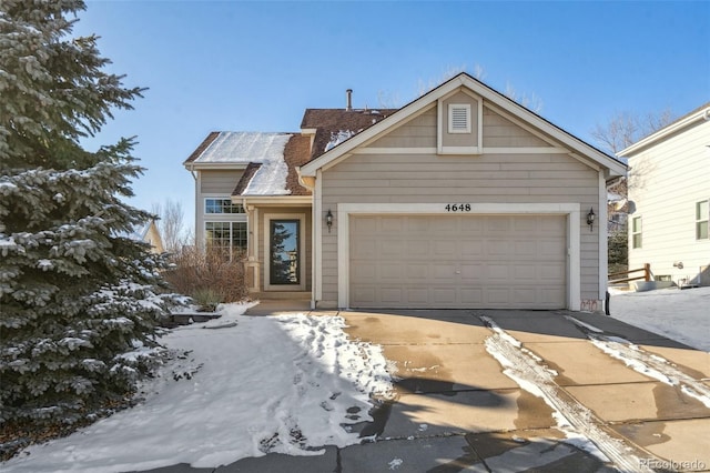 view of front facade featuring a garage