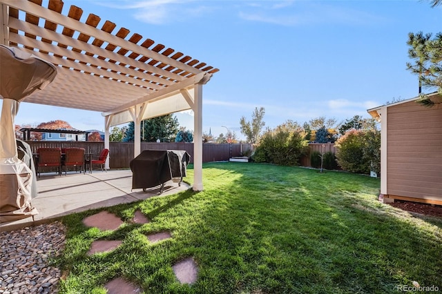 view of yard featuring a patio and a pergola