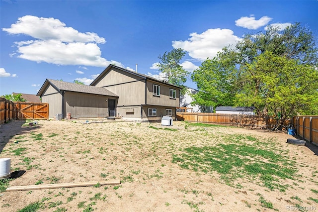 9605 Orangewood Dr, Thornton, CO 80260 - back of property featuring a fenced backyard