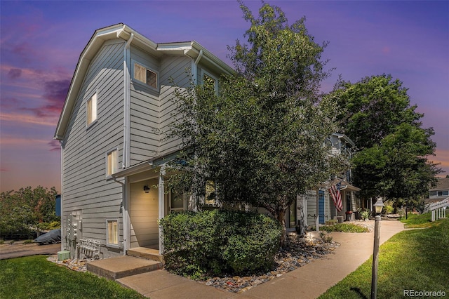 19192 E Wyoming Pl Unit 105, Aurora, CO 80017 - view of front facade featuring a front yard
