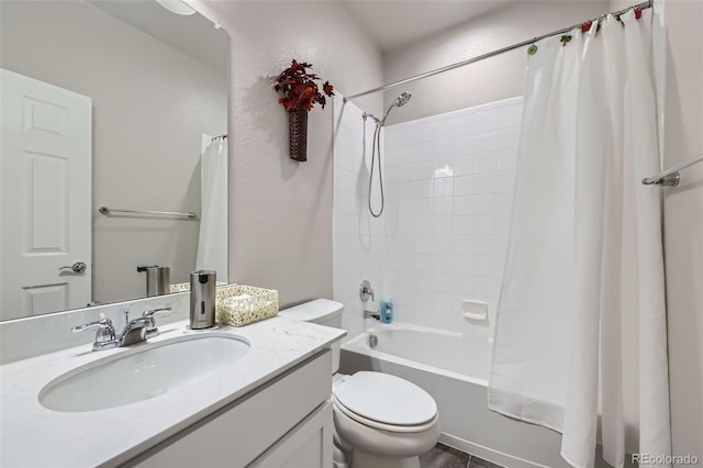 6924 E 118th Pl, Thornton, CO 80233 - full bath featuring vanity, toilet, and shower / tub combo