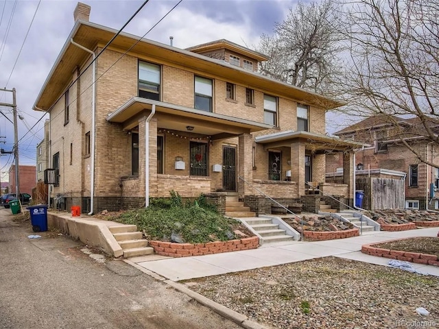 view of front of home featuring a porch