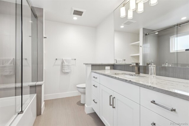 full bathroom with recessed lighting, visible vents, toilet, vanity, and baseboards