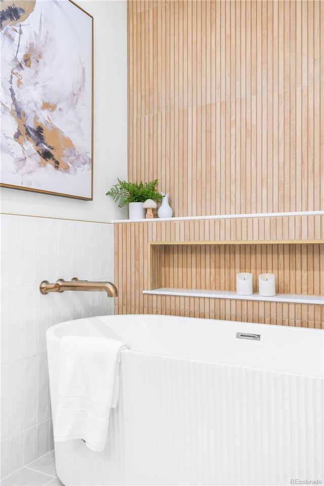 11010 W 29th Ave, Lakewood, CO 80215 - bathroom featuring a freestanding tub