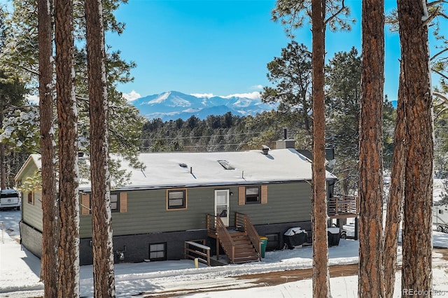 view of front of house with a mountain view