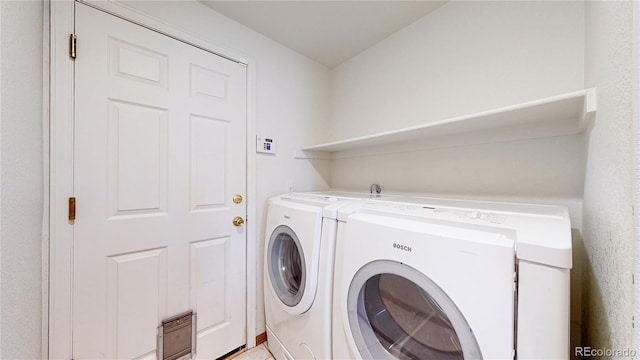 2314 Flagstaff Dr, Longmont, CO 80504 - washroom featuring washer and clothes dryer