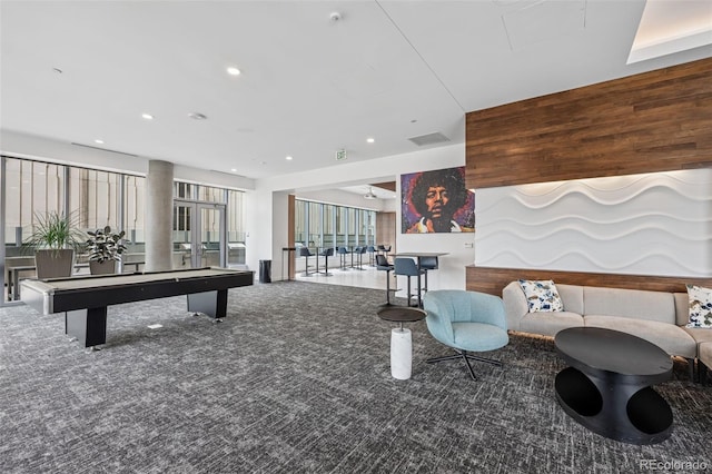 recreation room with visible vents, recessed lighting, and carpet flooring