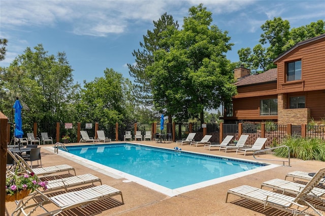 2685 S Dayton Way Unit 253, Denver, CO 80231 - community pool featuring a patio area