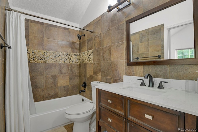 14396 E Temple Pl Unit D, Aurora, CO 80015 - full bath with shower / bathtub combination with curtain, a textured ceiling, vanity, toilet, and lofted ceiling