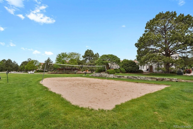 14396 E Temple Pl Unit D, Aurora, CO 80015 - view of home's community with volleyball court and a lawn