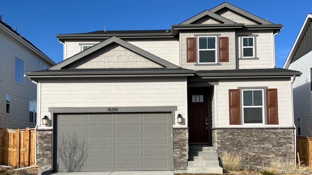 craftsman house featuring a garage