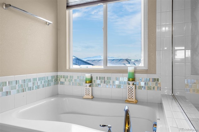 8895 Vanderwood Rd, Colorado Springs, CO 80908 - full bath featuring a garden tub