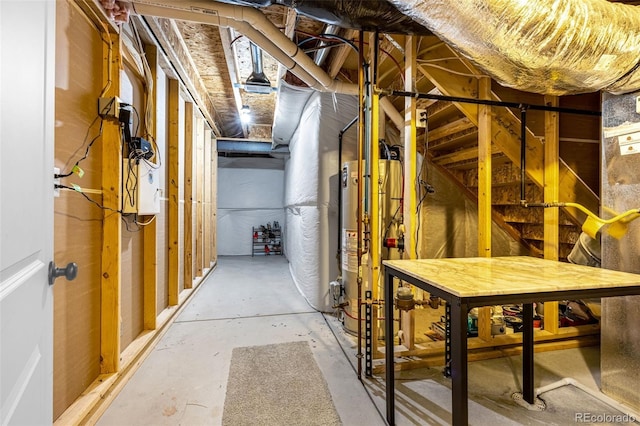 8895 Vanderwood Rd, Colorado Springs, CO 80908 - unfinished below grade area featuring gas water heater