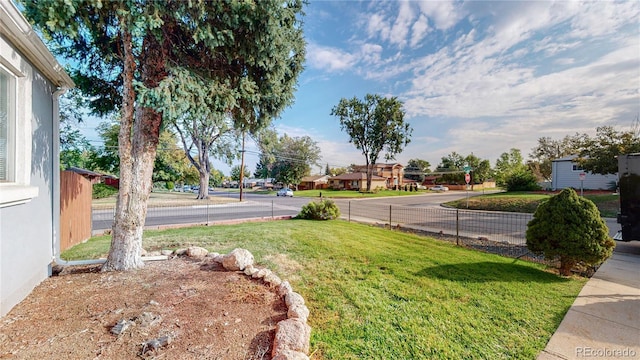 view of yard featuring fence