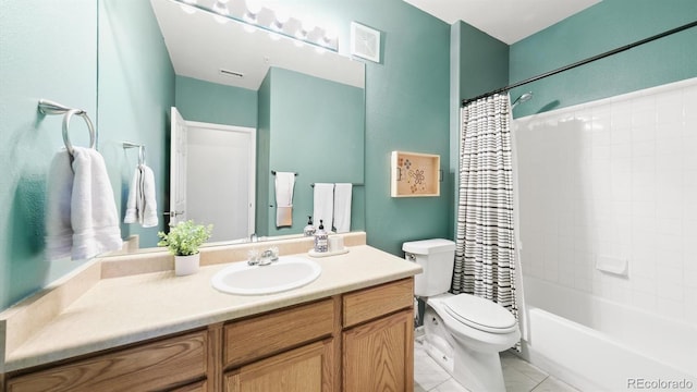 full bathroom featuring vanity, toilet, and shower / tub combo with curtain