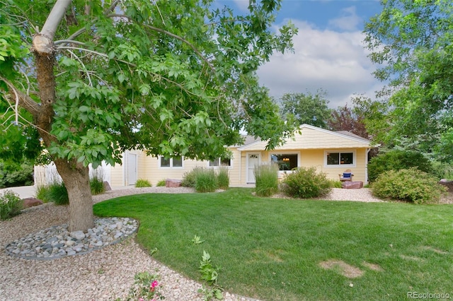 4803 N Weber St, Colorado Springs, CO 80907 - view of front facade with a front yard