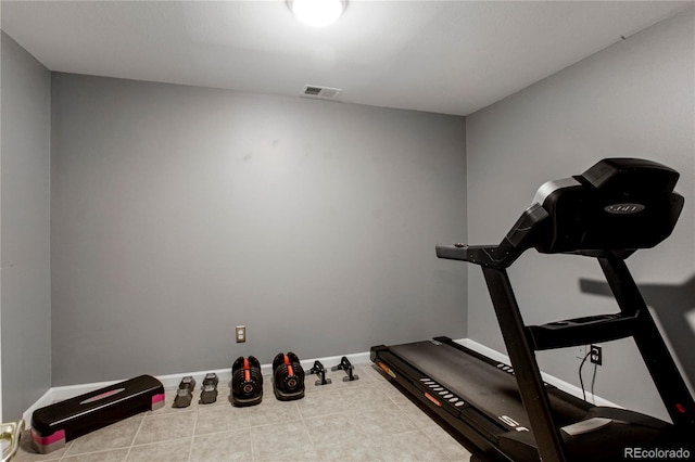 5555 E Briarwood Ave Unit 603, Centennial, CO 80122 - exercise area featuring baseboards