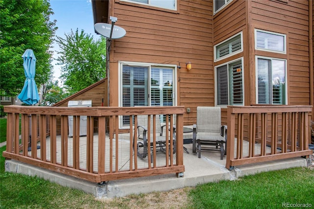 5555 E Briarwood Ave Unit 603, Centennial, CO 80122 - view of wooden deck