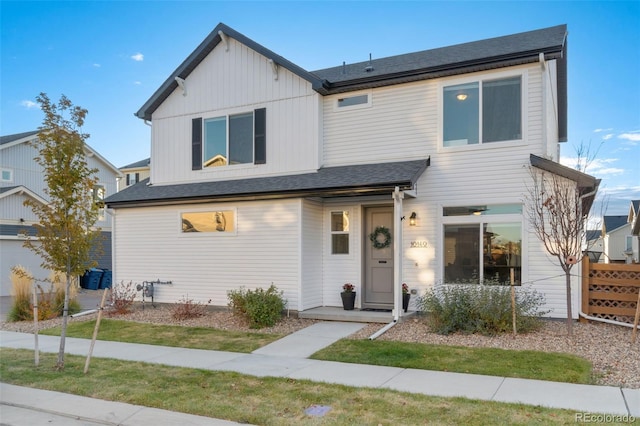 view of front facade with a front yard