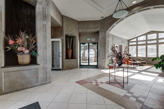 8626 Gold Peak Dr Unit B, Highlands Ranch, CO 80130 - common area featuring high vaulted ceiling