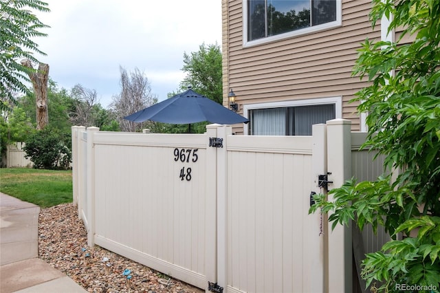 9675 E Kansas Cir Unit 48, Denver, CO 80247 - community sign featuring a gate