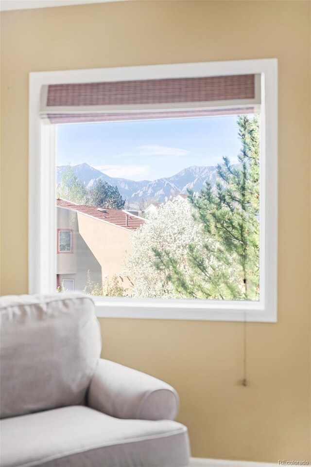 1437 Cassin Ct, Boulder, CO 80303 - living area featuring a mountain view