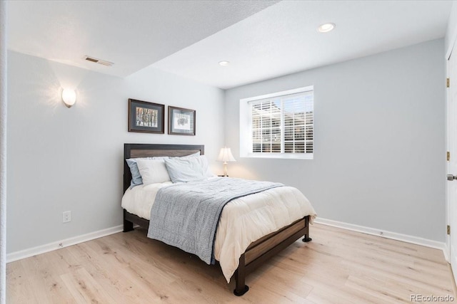 3862 E 127th Ln, Thornton, CO 80241 - bedroom featuring wood finished floors and recessed lighting