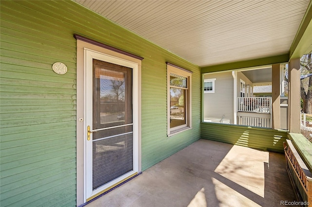 view of patio / terrace with covered porch