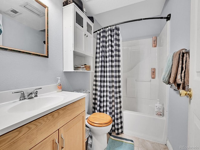 full bathroom with visible vents, toilet, shower / tub combo with curtain, and vanity