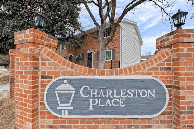 view of community / neighborhood sign