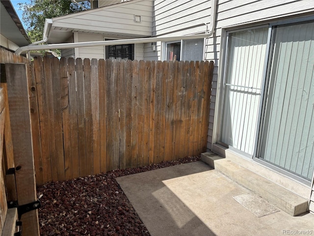 1967 S Oakland Way, Aurora, CO 80014 - view of patio featuring fence