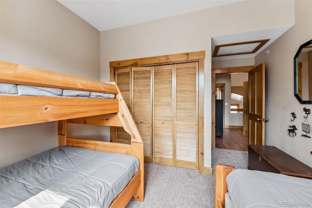 bedroom with carpet flooring