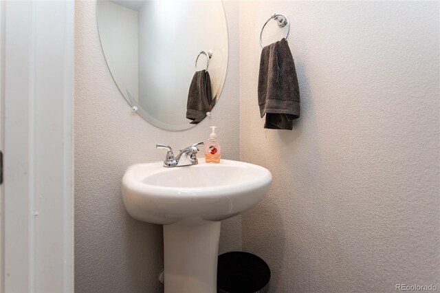 5672 Tramore Ct, Colorado Springs, CO 80927 - bathroom featuring a sink