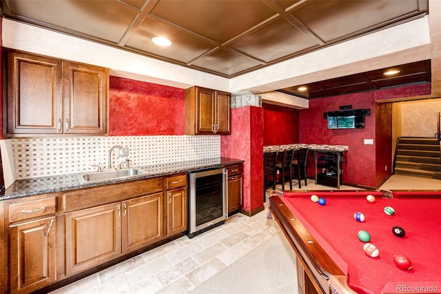 24036 E Kettle Pl, Aurora, CO 80016 - game room featuring beverage cooler, bar with sink, pool table, coffered ceiling, and recessed lighting